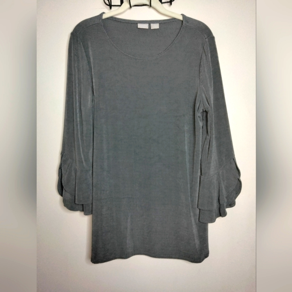 Chico's Travelers (Size 1/M/8) Gray Stretch Round Neck LS Ruffle Cuff Blouse